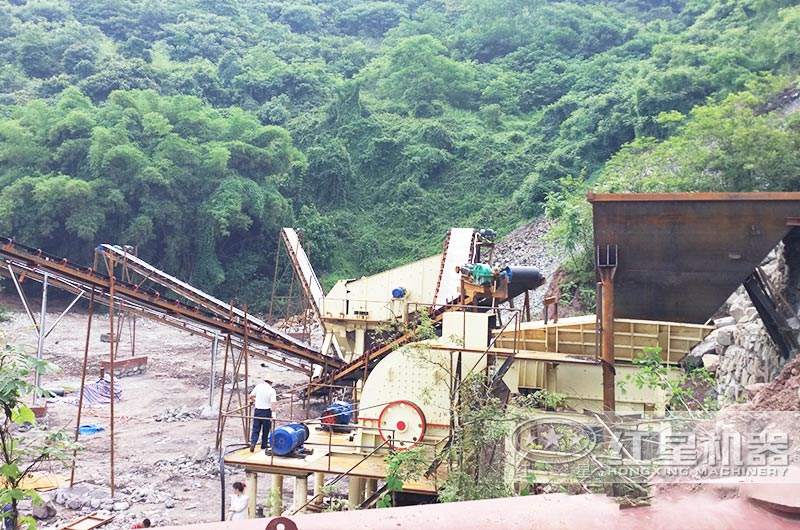 常规路面小型破碎机联盟现。号浯钙